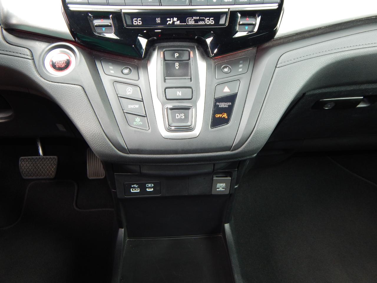 Honda Odyssey Sport-L Auto 2025