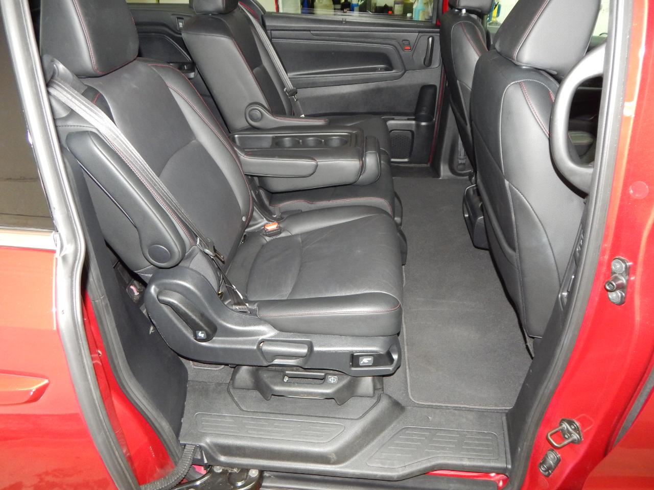 Honda Odyssey Sport-L Auto 2025