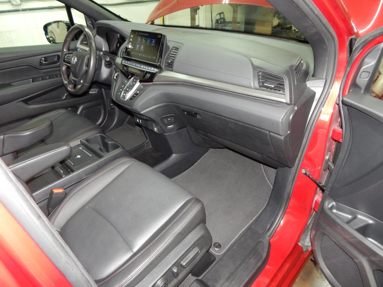 Honda Odyssey Sport-L Auto 2025