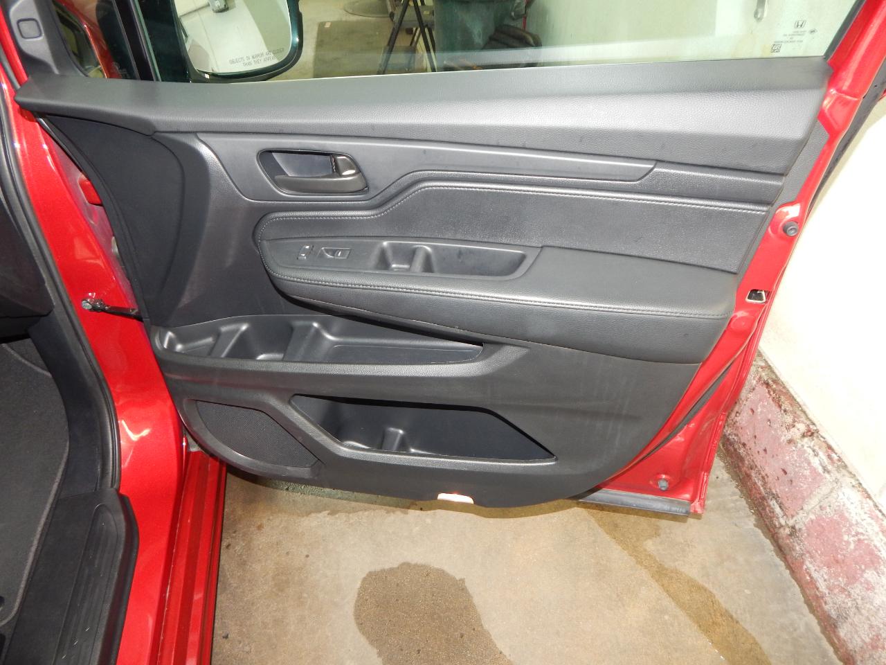 Honda Odyssey Sport-L Auto 2025