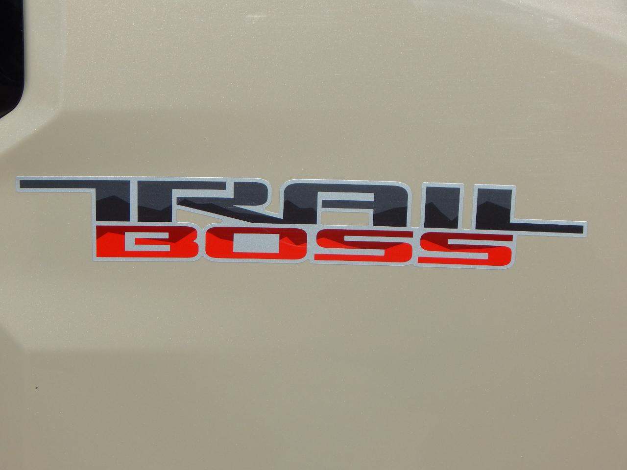 Chevrolet Colorado 4WD Crew Cab Trail Boss 2024