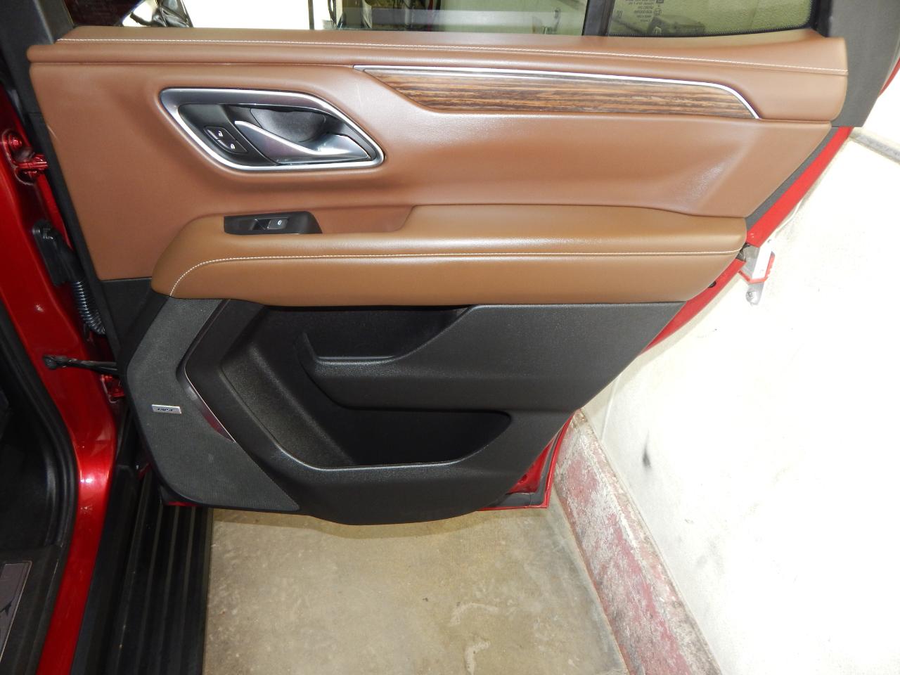 Chevrolet Tahoe 4WD 4dr High Country 2021