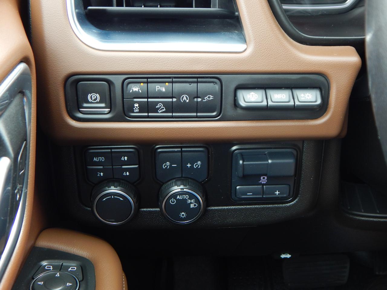 Chevrolet Tahoe 4WD 4dr High Country 2021