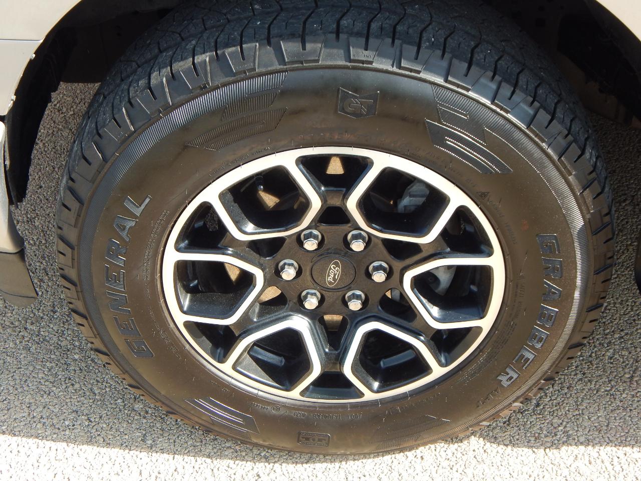 Ford F-150 XLT 4WD SuperCrew 5.5' Box 2023