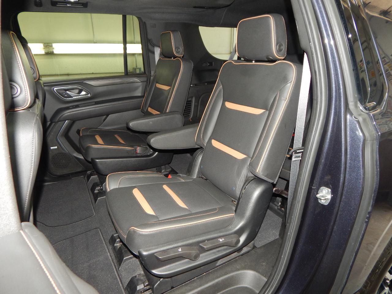 GMC Yukon XL 4WD 4dr AT4 2023