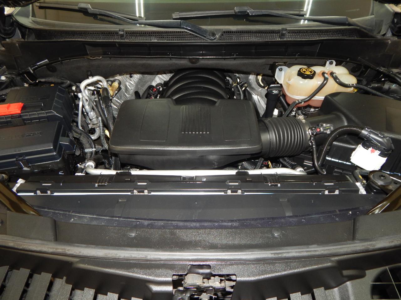 GMC Yukon XL 4WD 4dr AT4 2023
