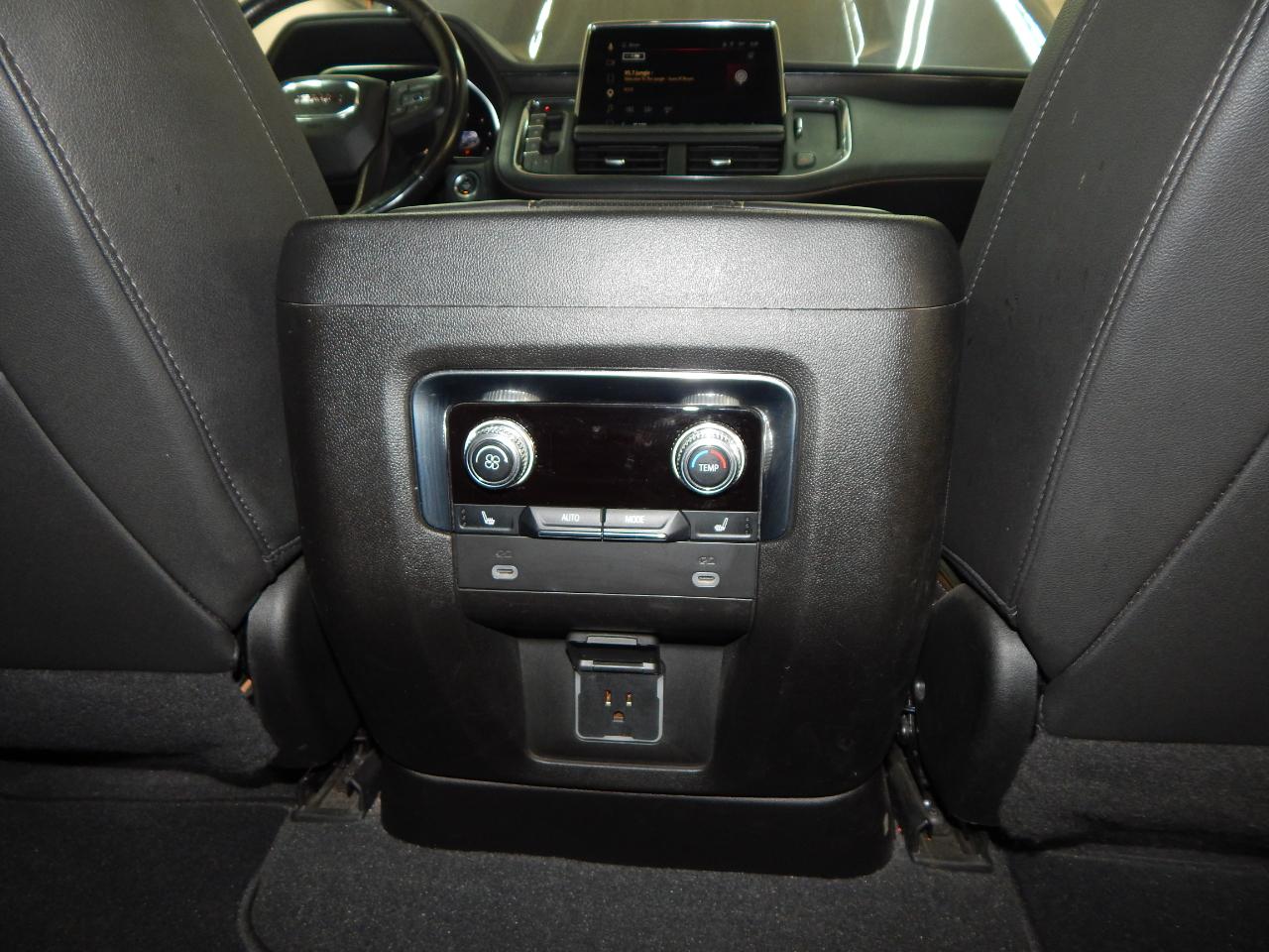 GMC Yukon XL 4WD 4dr AT4 2023