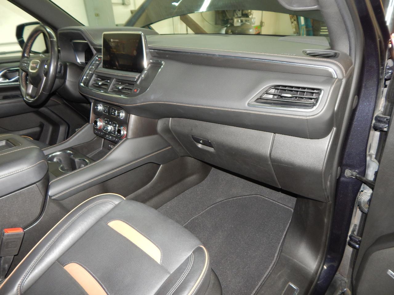 GMC Yukon XL 4WD 4dr AT4 2023