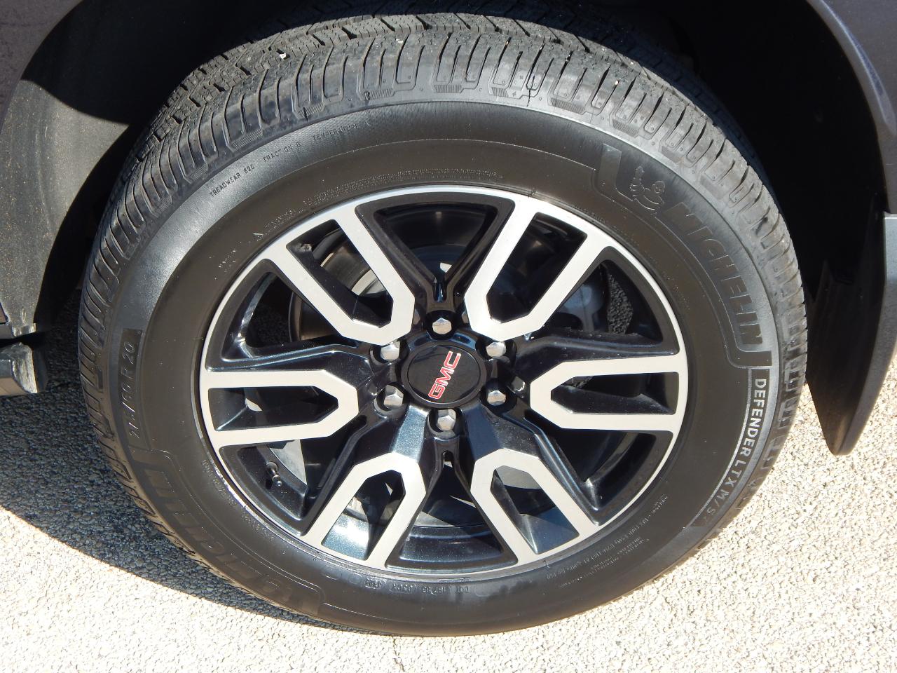 GMC Yukon XL 4WD 4dr AT4 2023