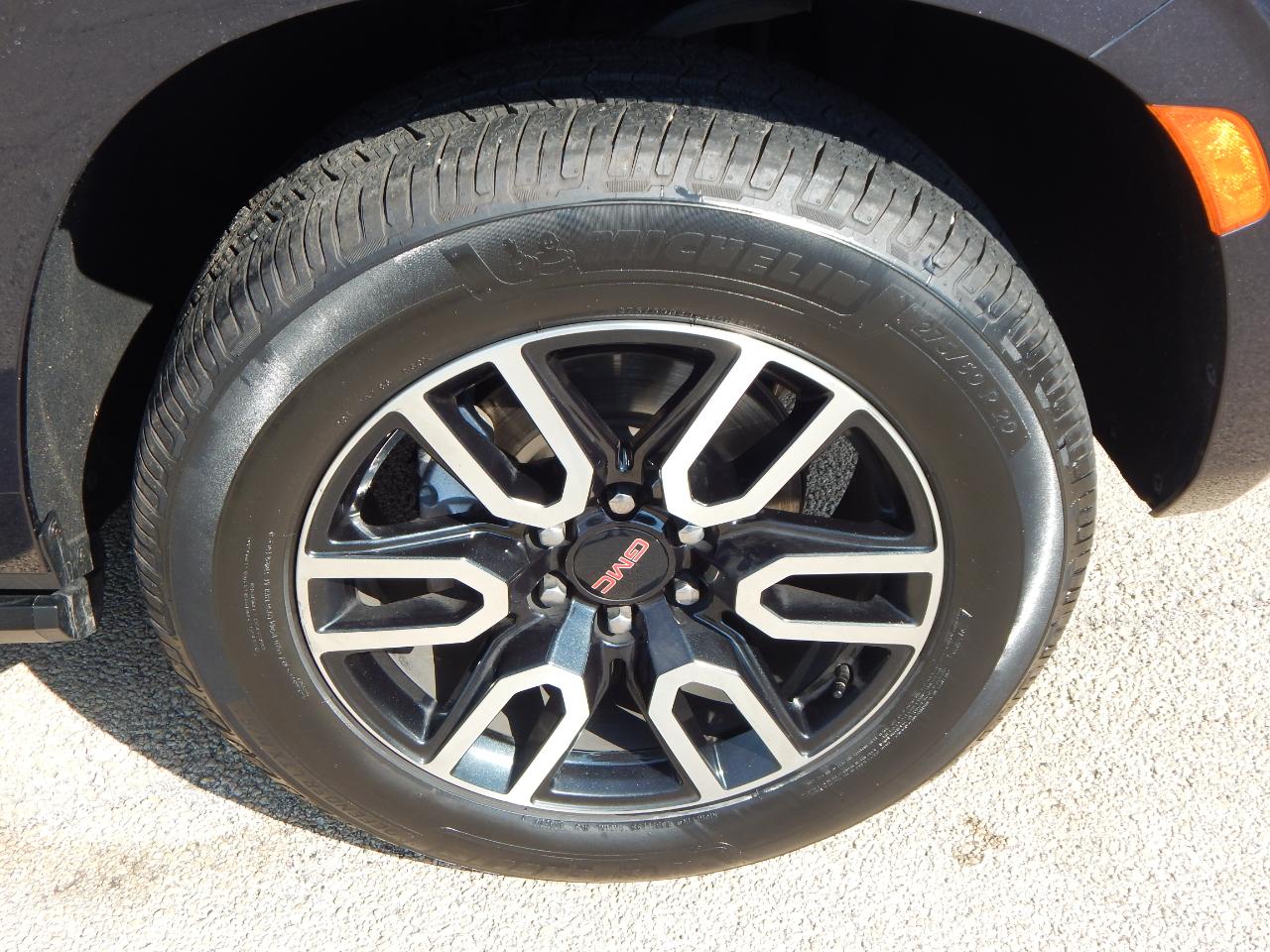 GMC Yukon XL 4WD 4dr AT4 2023