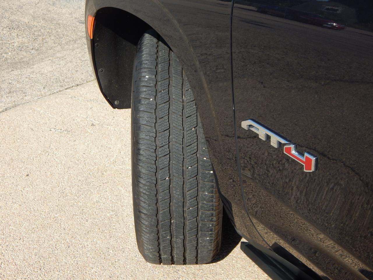 GMC Yukon XL 4WD 4dr AT4 2023