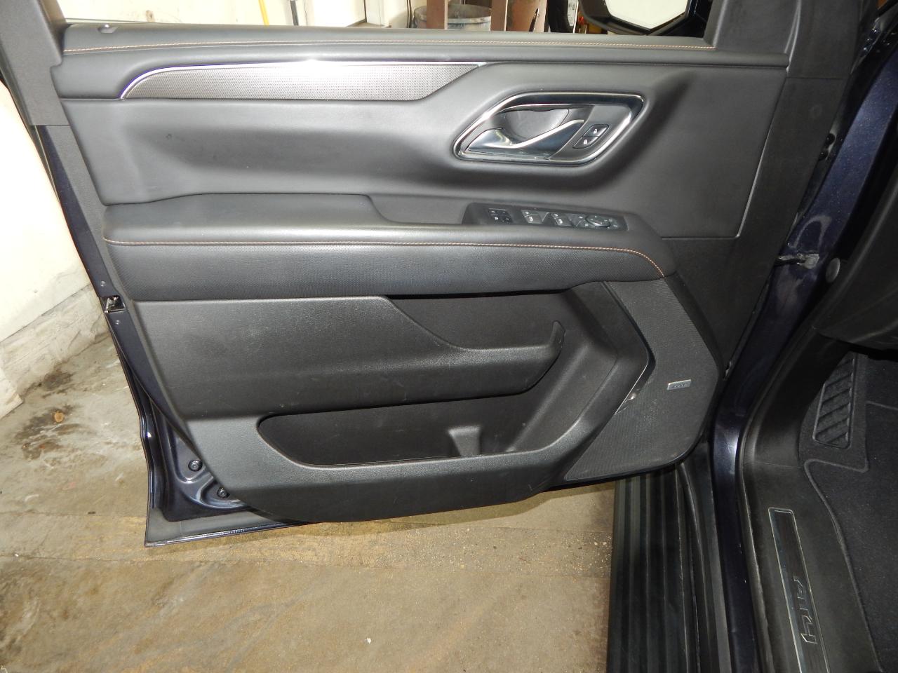 GMC Yukon XL 4WD 4dr AT4 2023