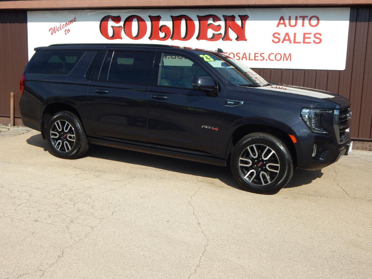 GMC Yukon XL 4WD 4dr AT4 2023