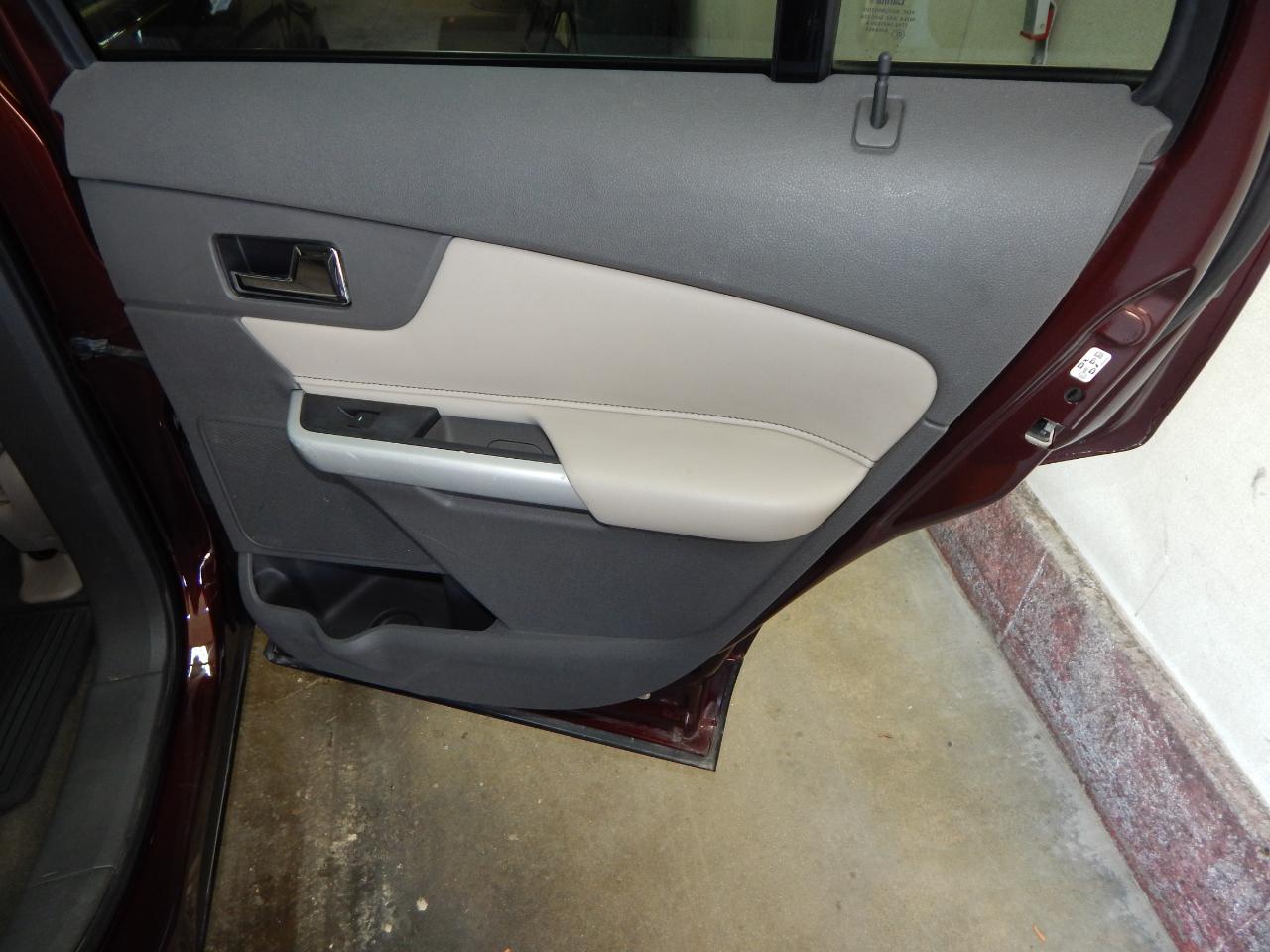 Ford Edge 4dr SEL FWD 2012