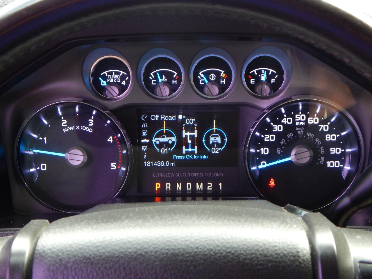 Ford Super Duty F-350 DRW 4WD Crew Cab 172" Lariat 2016