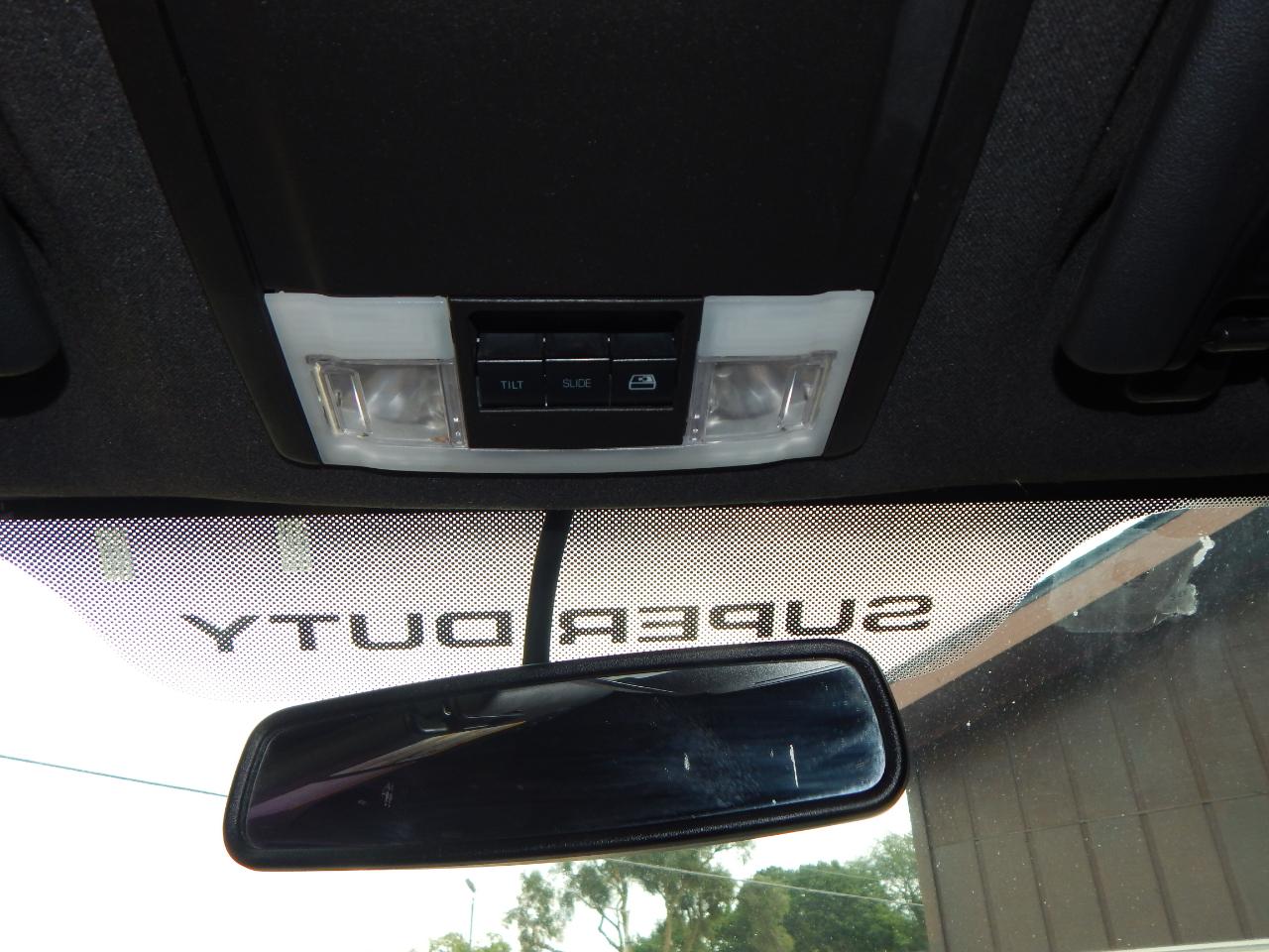 Ford Super Duty F-350 DRW 4WD Crew Cab 172" Lariat 2016