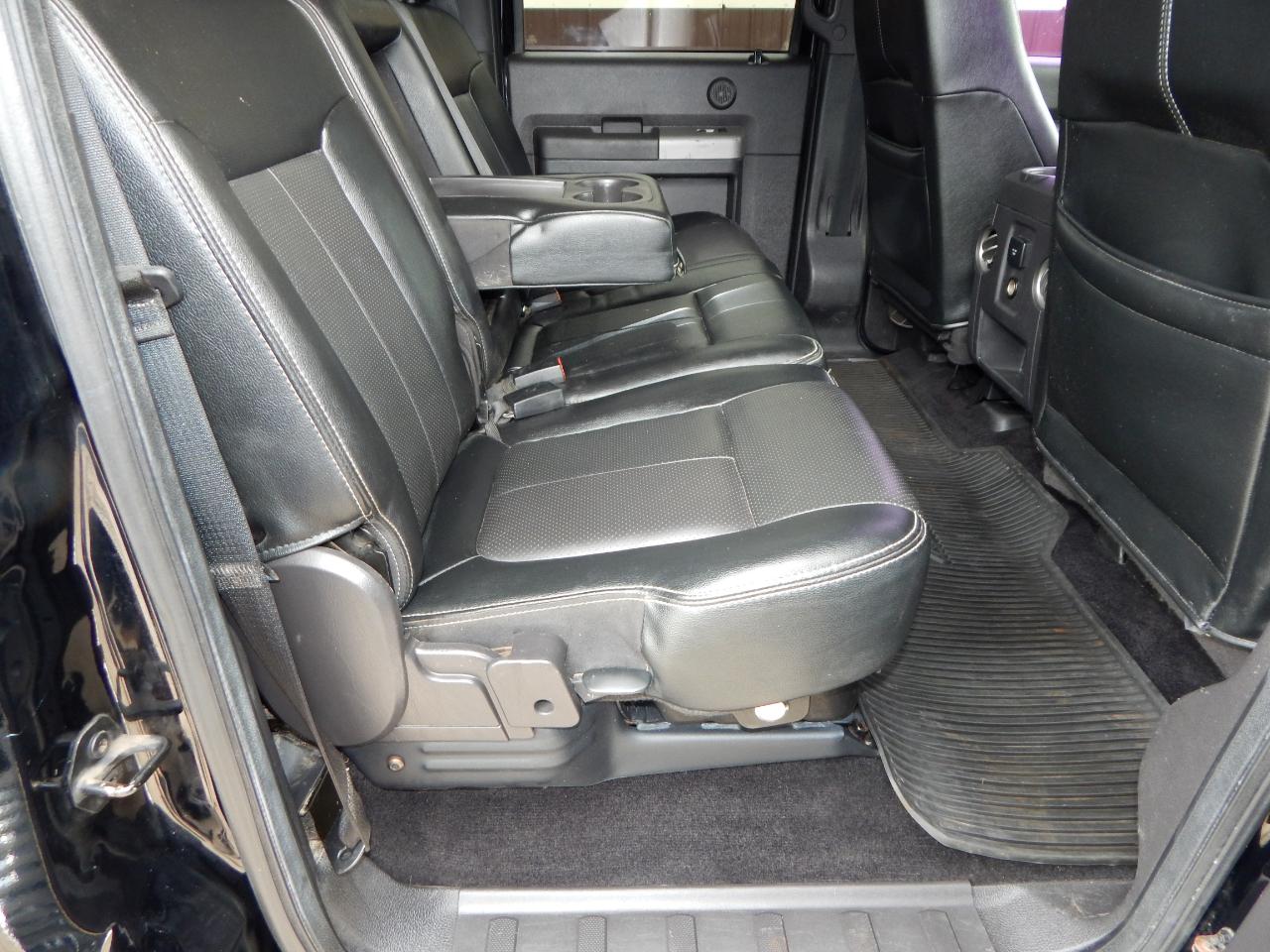 Ford Super Duty F-350 DRW 4WD Crew Cab 172" Lariat 2016