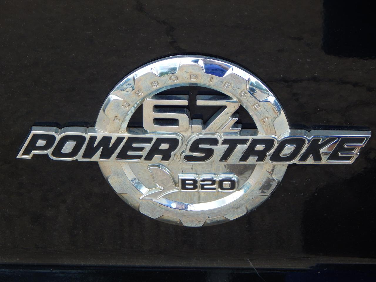 Ford Super Duty F-350 DRW 4WD Crew Cab 172" Lariat 2016