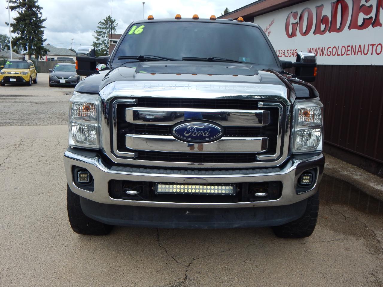 Ford Super Duty F-350 DRW 4WD Crew Cab 172" Lariat 2016