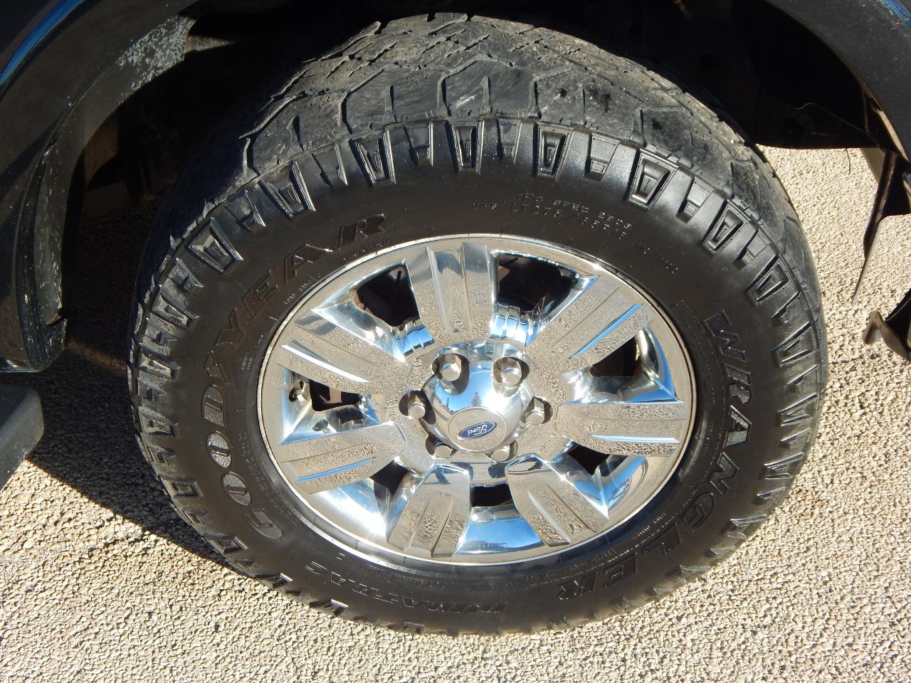 Ford F-150 4WD SuperCrew 145" Lariat 2012