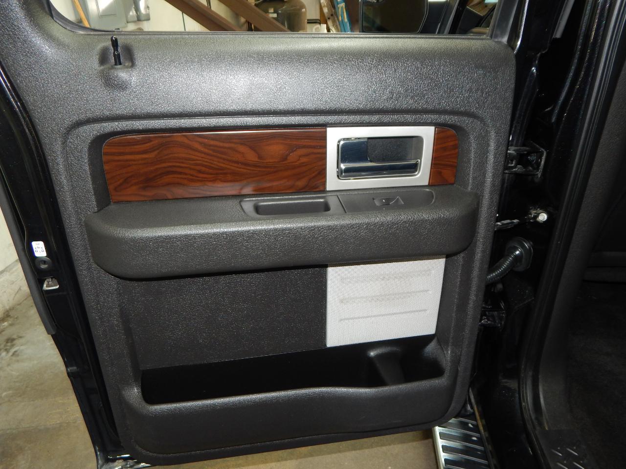 Ford F-150 4WD SuperCrew 145" Lariat 2012