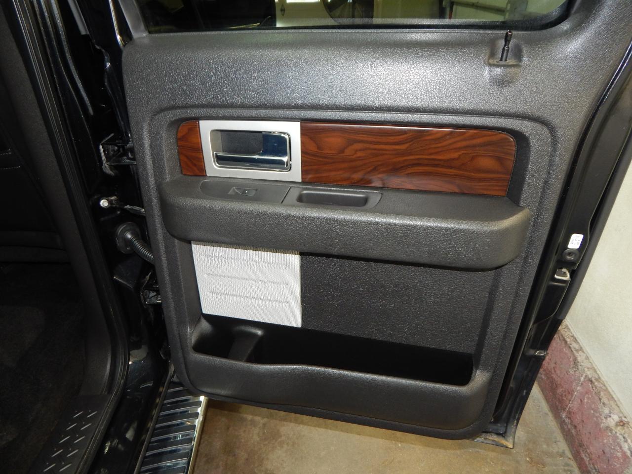 Ford F-150 4WD SuperCrew 145" Lariat 2012