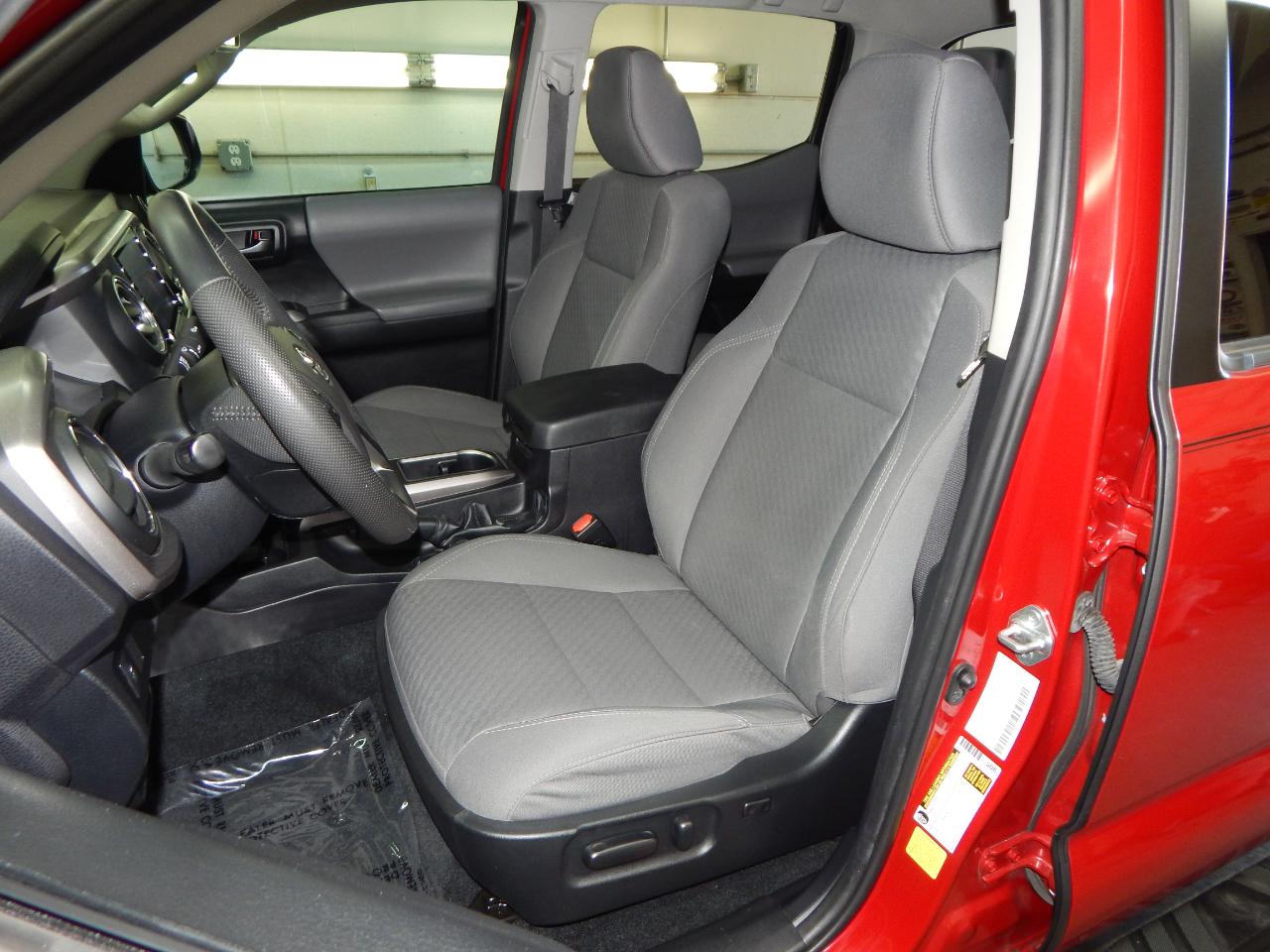 Toyota Tacoma 4WD SR5 Double Cab 5' Bed V6 AT (Natl) 2021