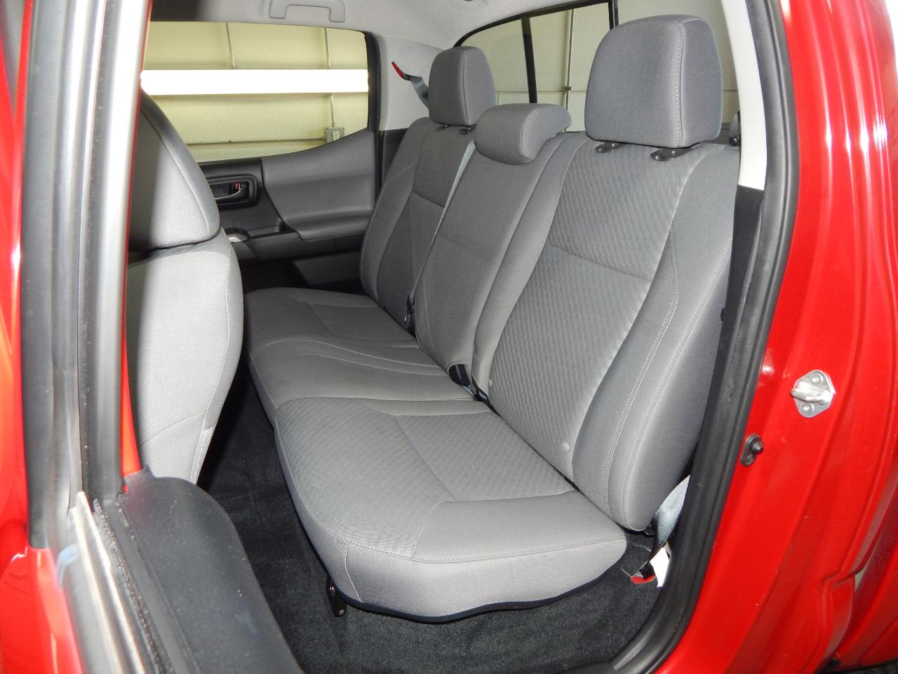 Toyota Tacoma 4WD SR5 Double Cab 5' Bed V6 AT (Natl) 2021