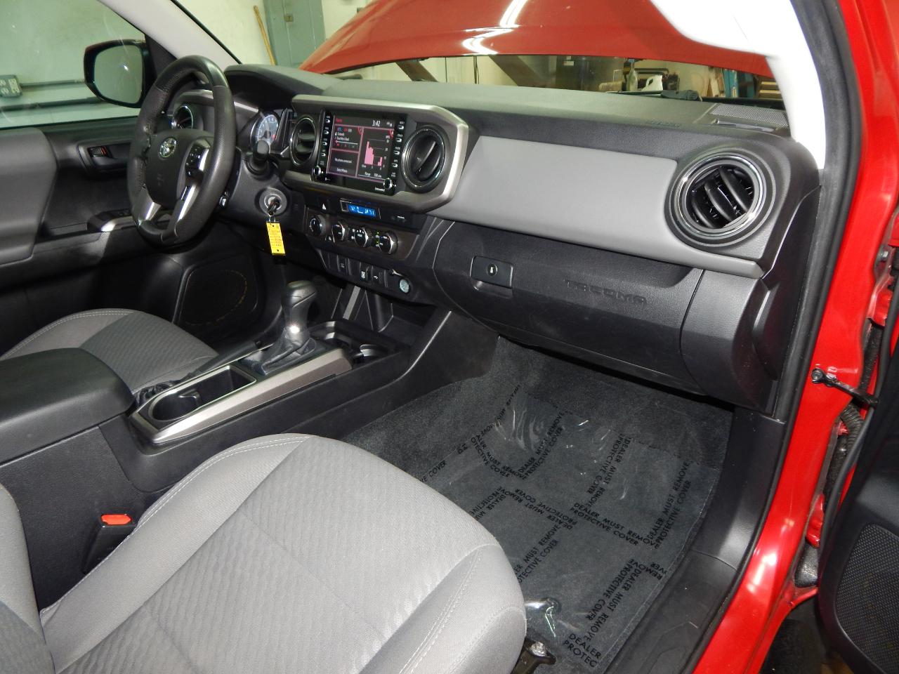 Toyota Tacoma 4WD SR5 Double Cab 5' Bed V6 AT (Natl) 2021