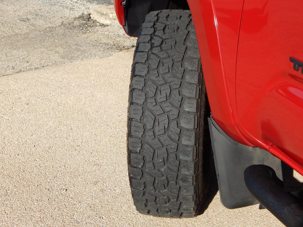 Toyota Tacoma 4WD SR5 Double Cab 5' Bed V6 AT (Natl) 2021
