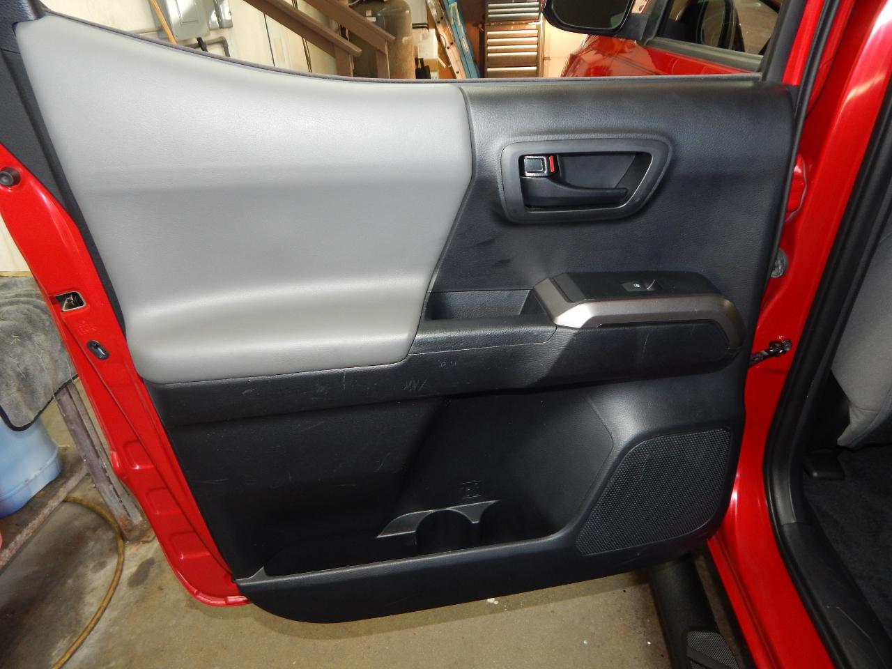 Toyota Tacoma 4WD SR5 Double Cab 5' Bed V6 AT (Natl) 2021