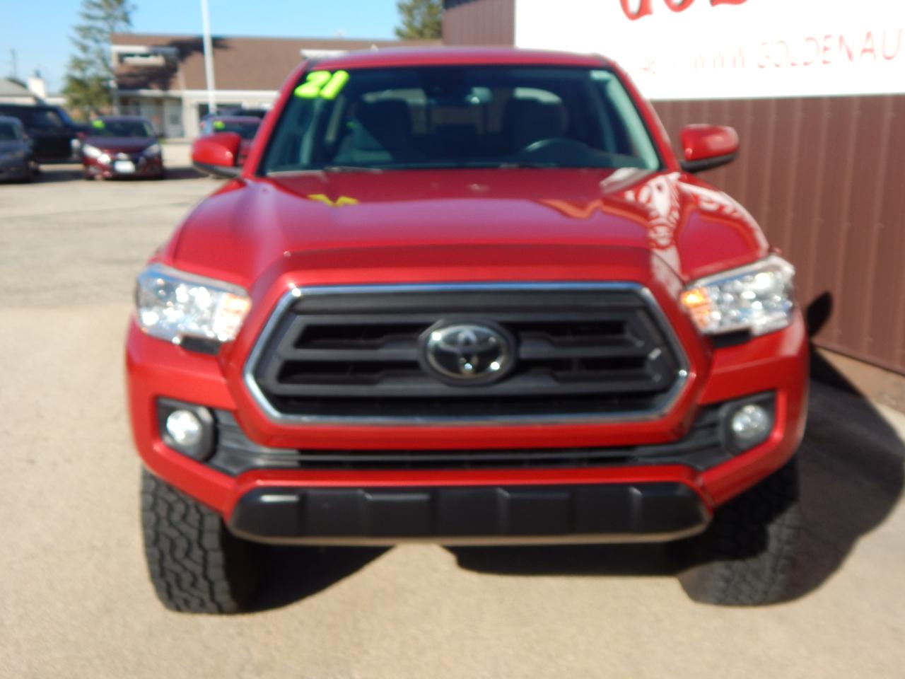 Toyota Tacoma 4WD SR5 Double Cab 5' Bed V6 AT (Natl) 2021