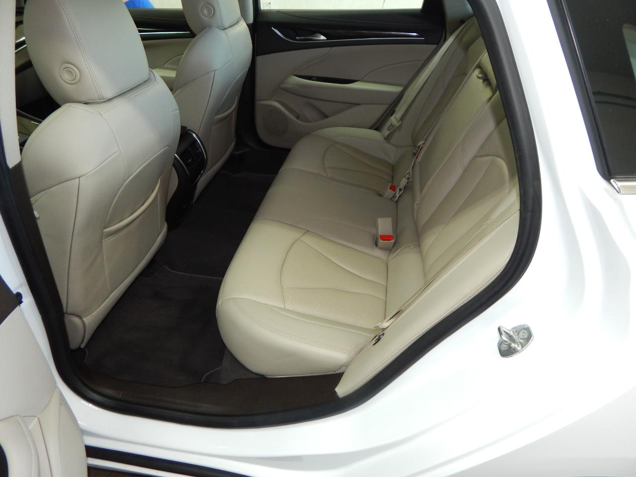 Buick LaCrosse 4dr Sdn Essence FWD 2017