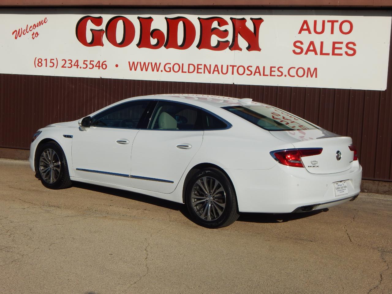 Buick LaCrosse 4dr Sdn Essence FWD 2017