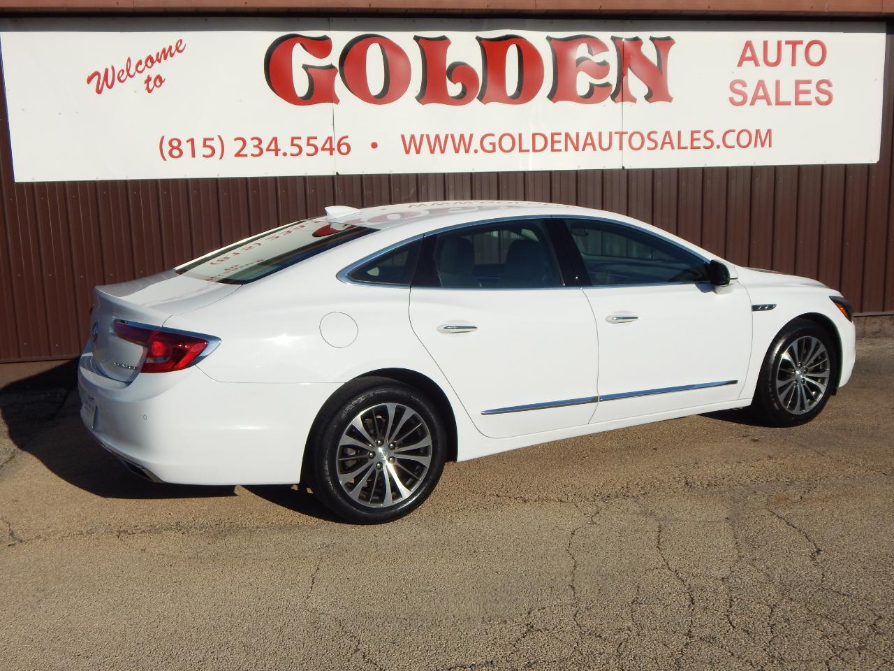 Buick LaCrosse 4dr Sdn Essence FWD 2017