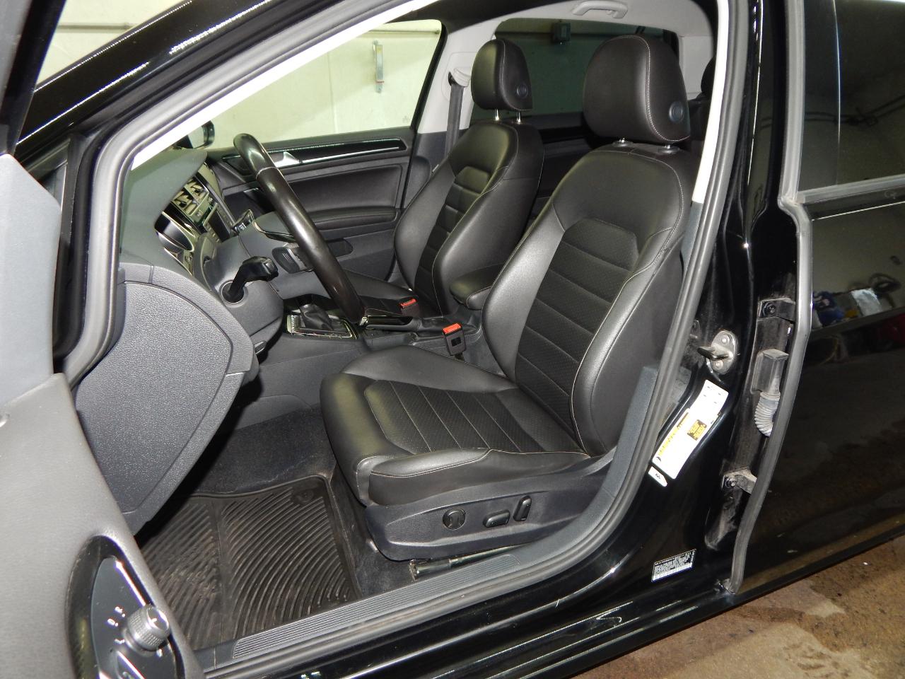Volkswagen Golf 1.8T 4-Door SEL Auto 2017