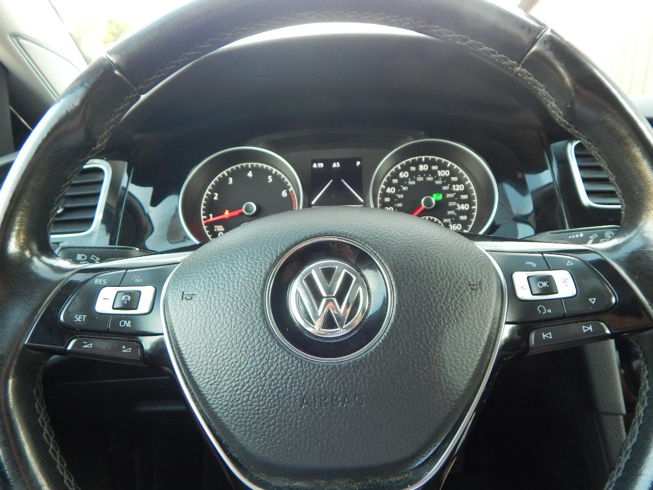 Volkswagen Golf 1.8T 4-Door SEL Auto 2017