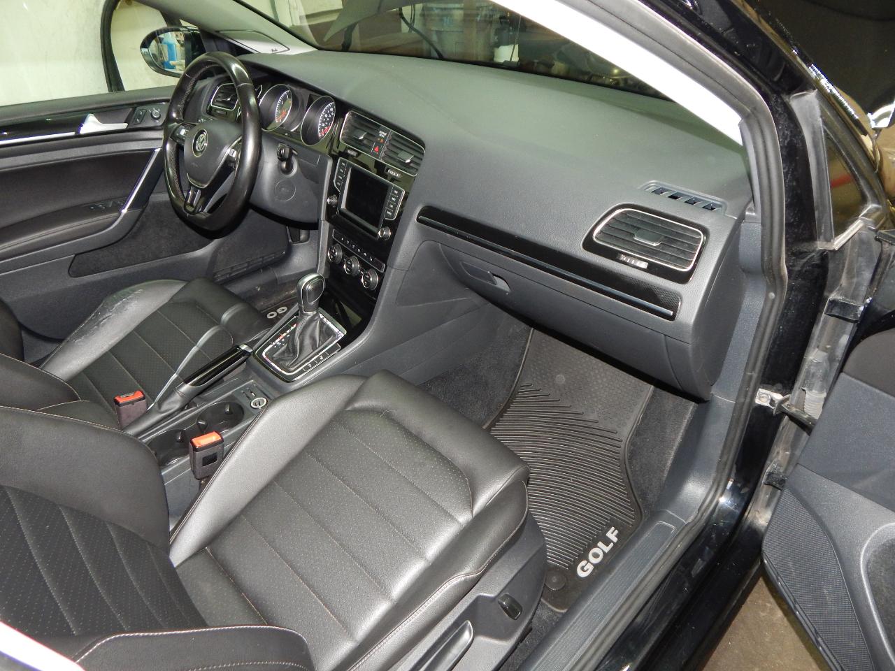 Volkswagen Golf 1.8T 4-Door SEL Auto 2017