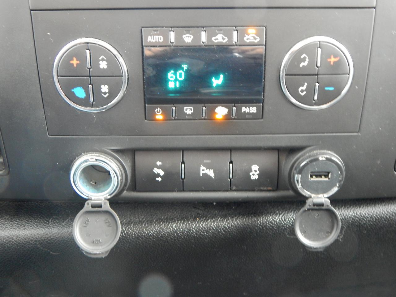 Chevrolet Silverado 1500 2WD Ext Cab 143.5" LT 2012