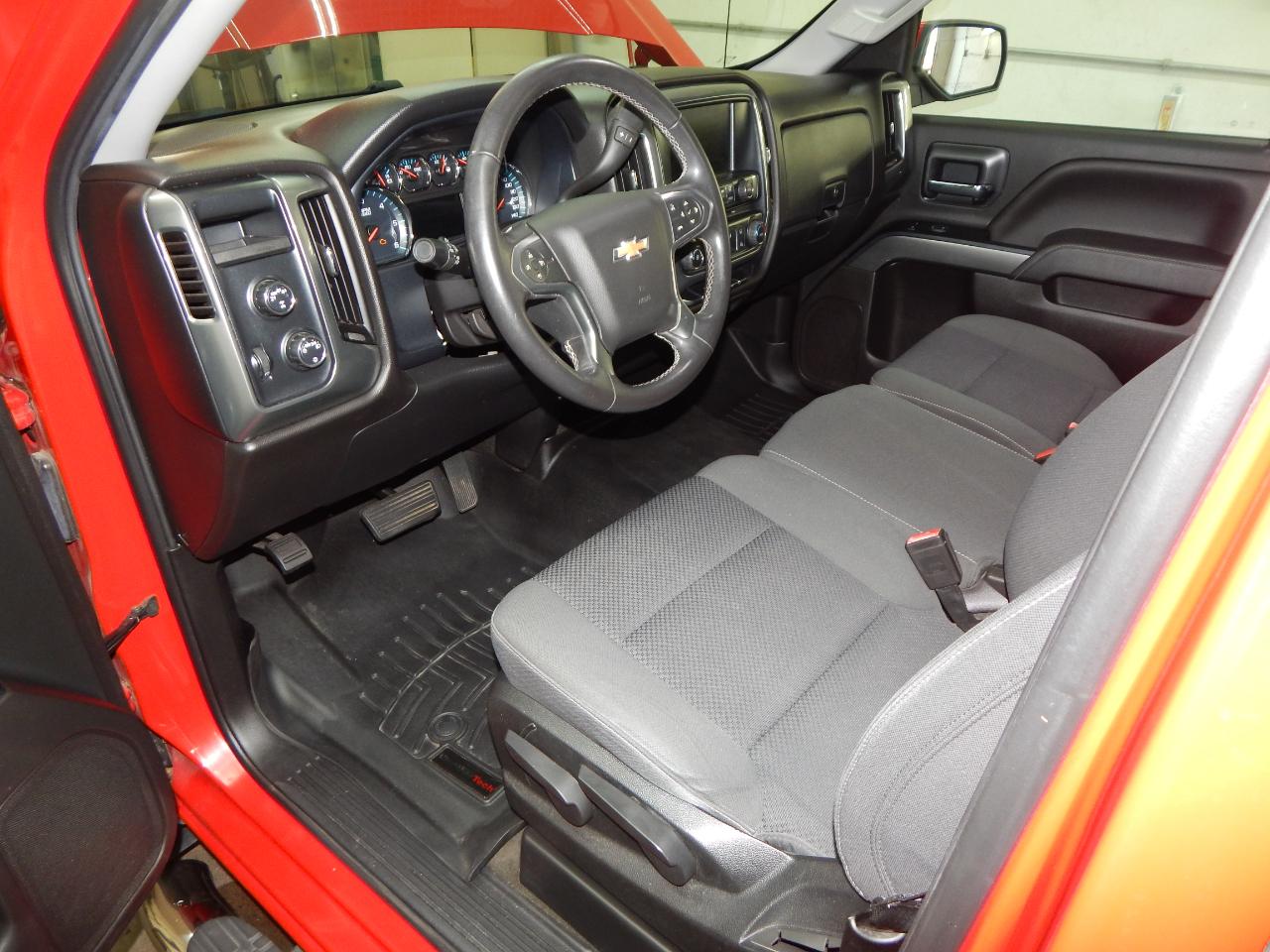 Chevrolet Silverado 1500 4WD Double Cab 143.5" LT w/1LT 2018