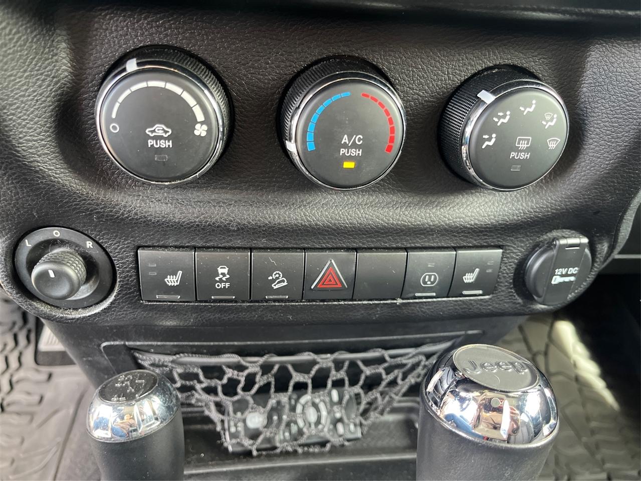 Jeep Wrangler Sahara 2014