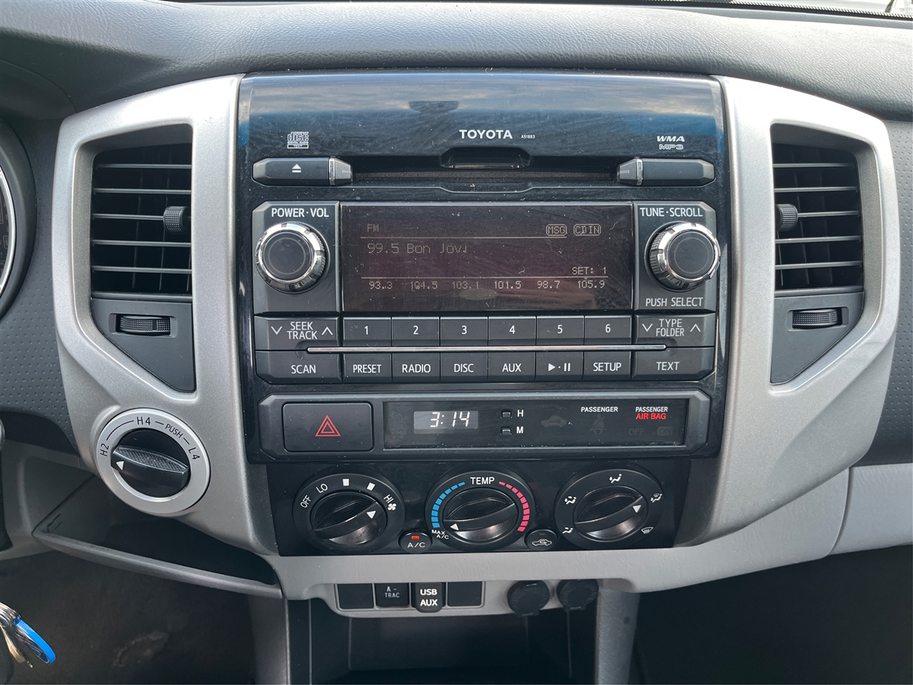 2012 Toyota Tacoma V6 photo 12