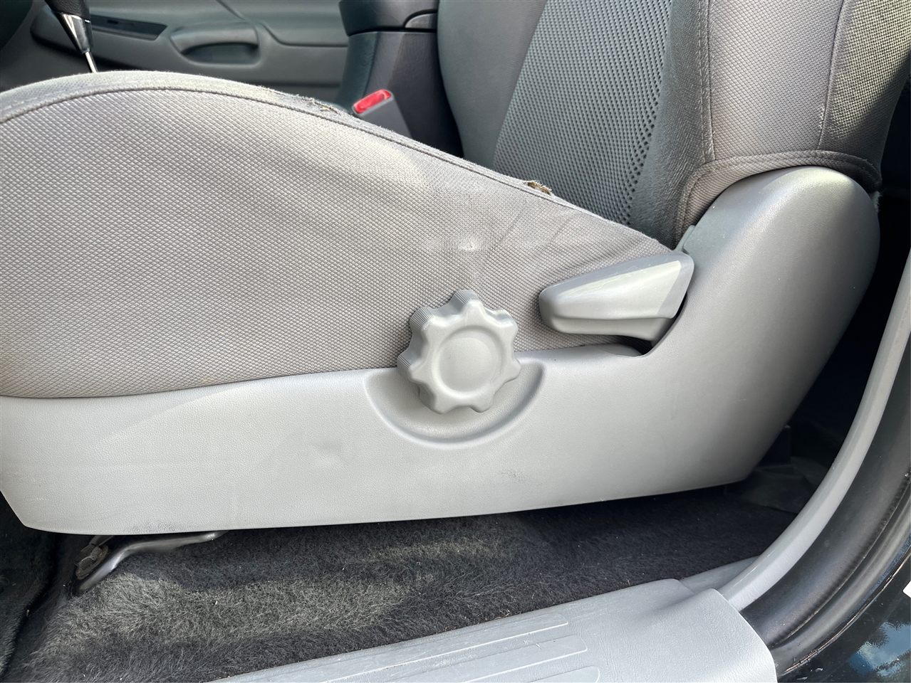 2012 Toyota Tacoma V6 photo 17