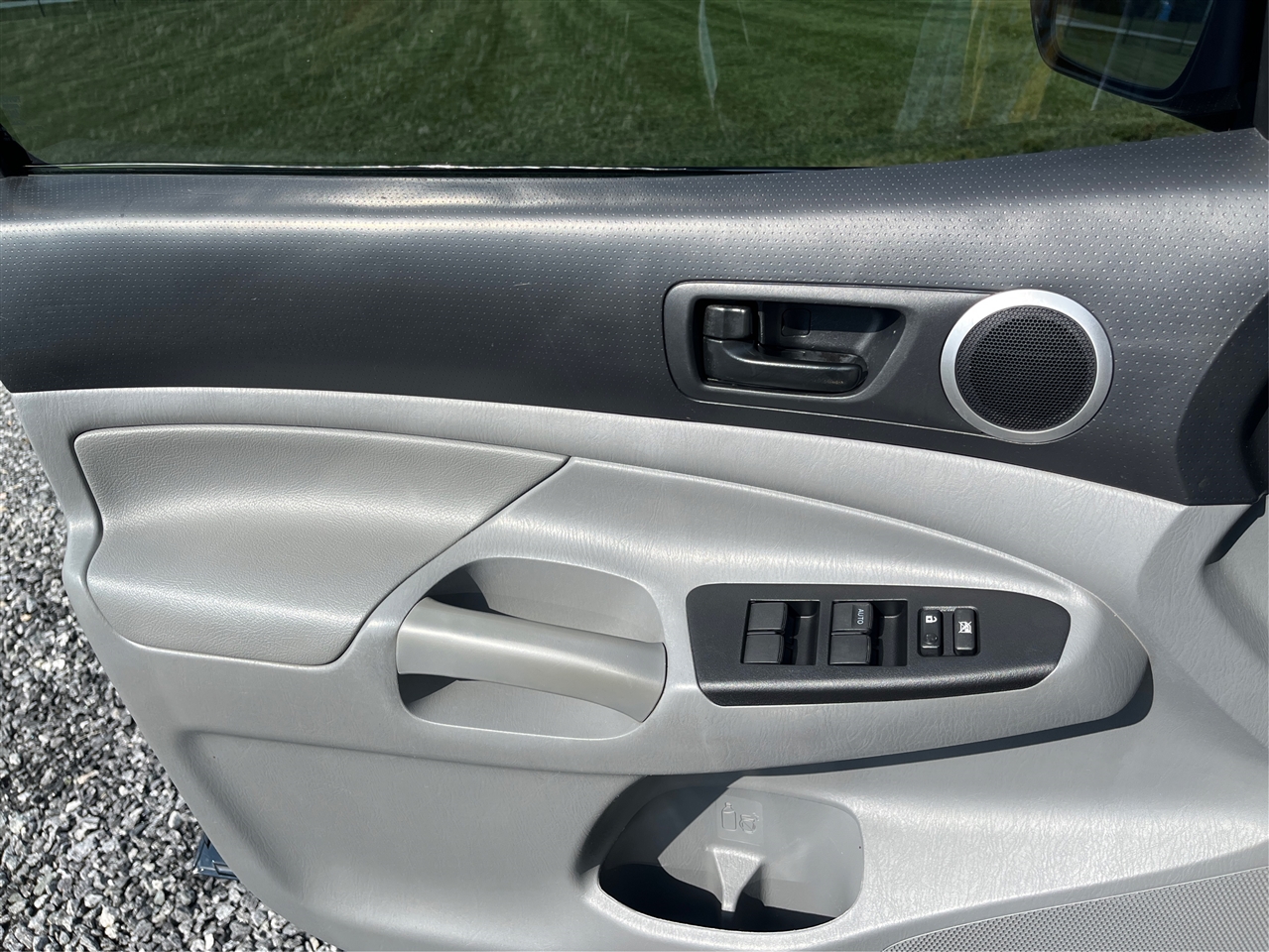 2012 Toyota Tacoma V6 photo 18