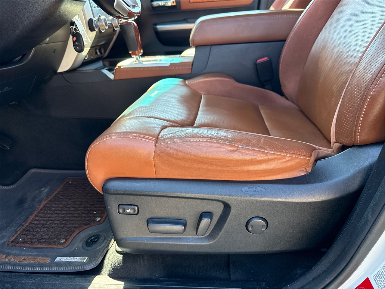 Toyota Tundra 1794 Edition 2015 Toyota Tundra 1794 Edition 2015