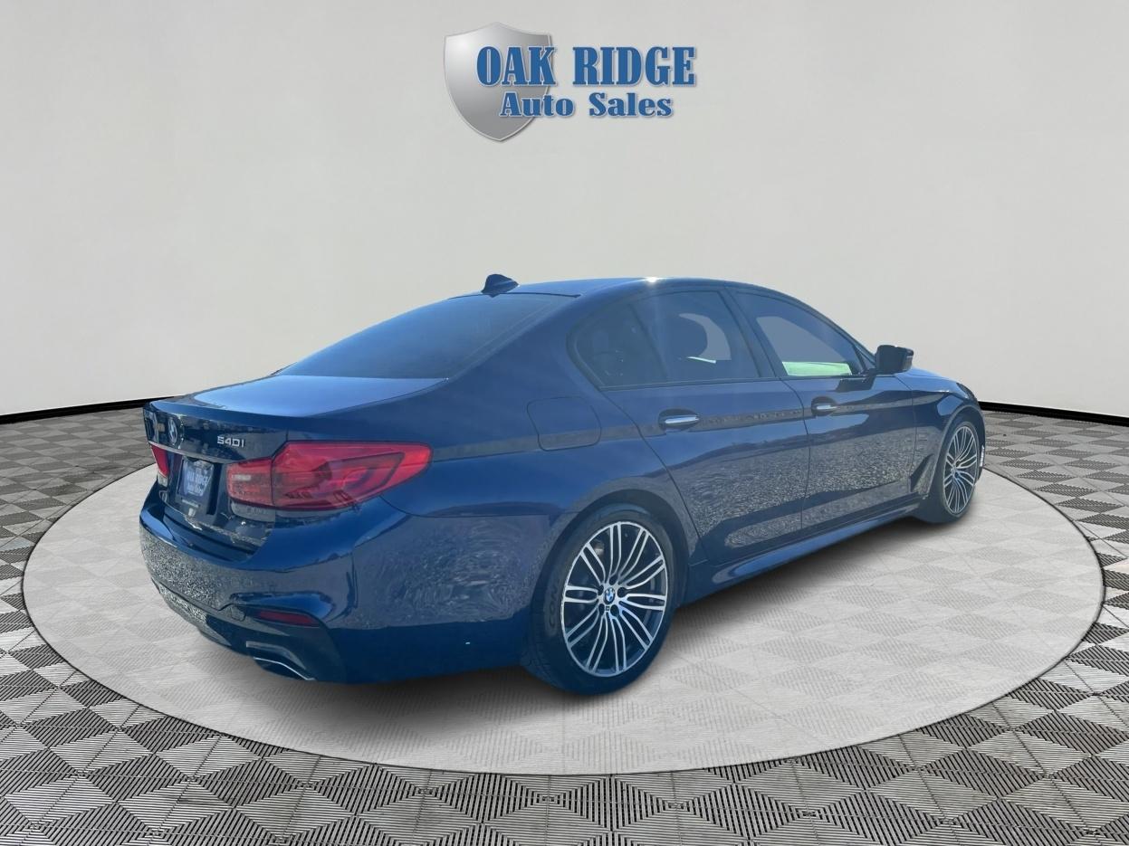 BMW 5-Series  2018