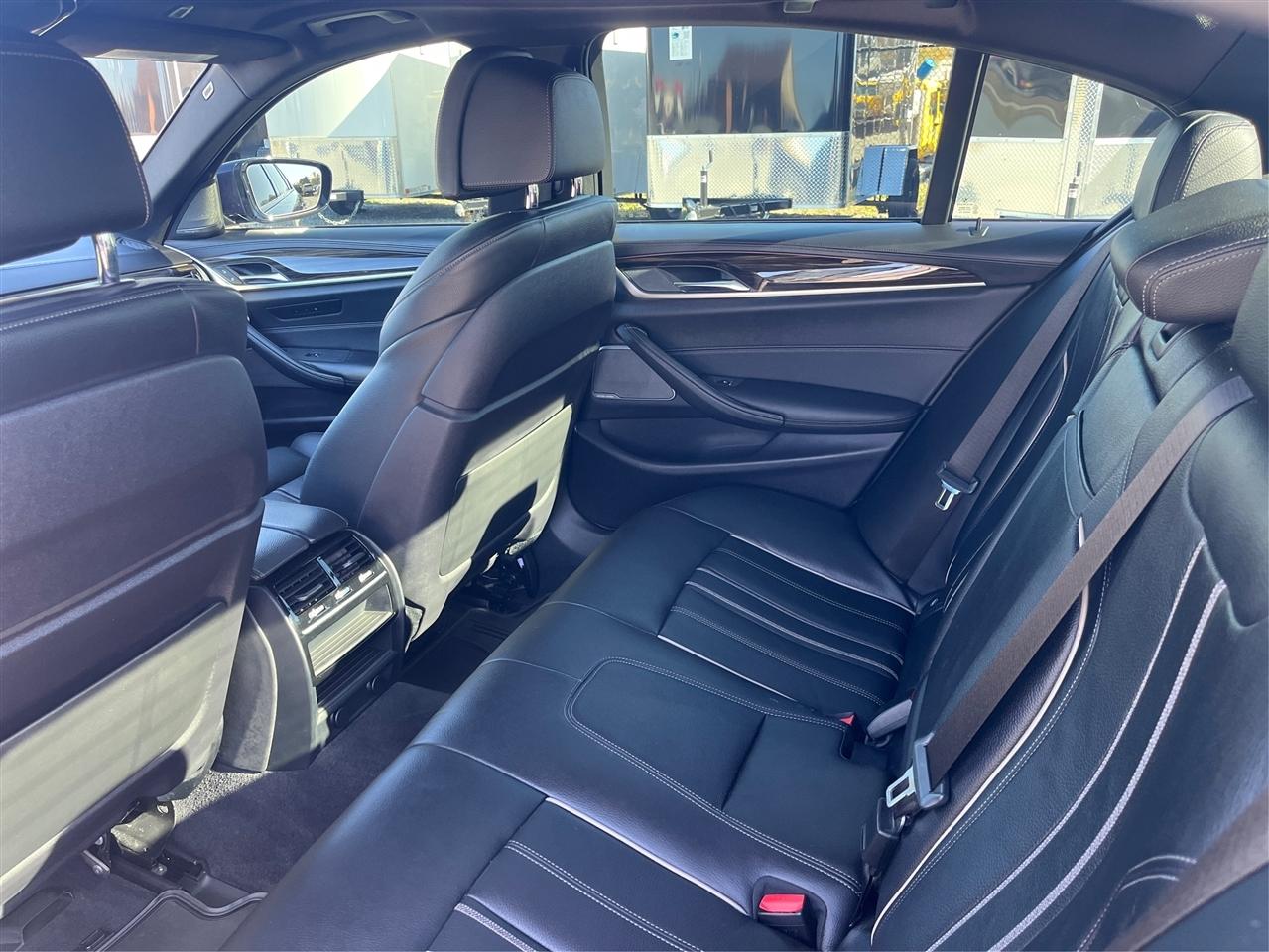 BMW 5-Series  2018