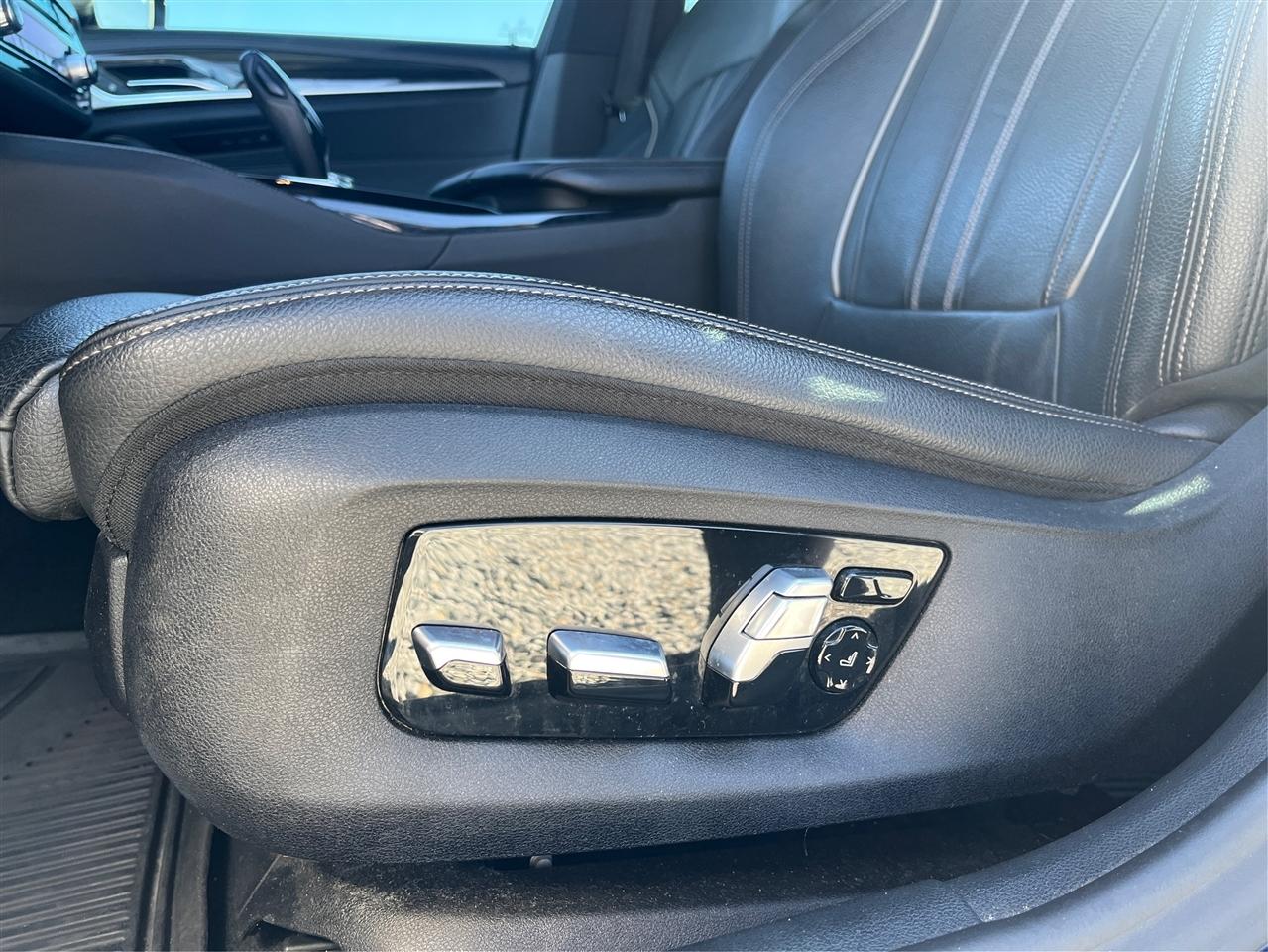 BMW 5-Series  2018