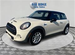 2018 MINI Cooper 