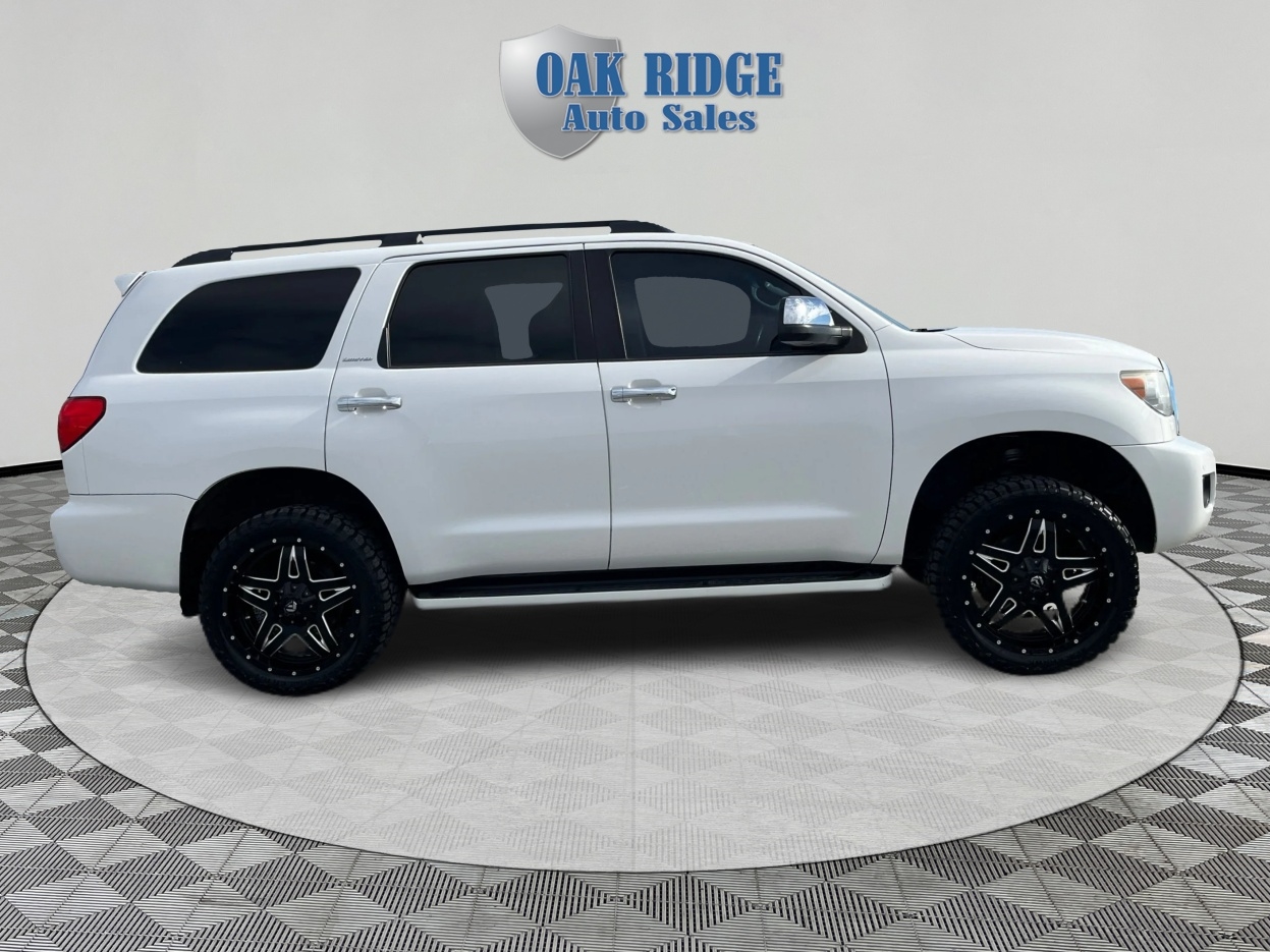 Toyota Sequoia  2016
